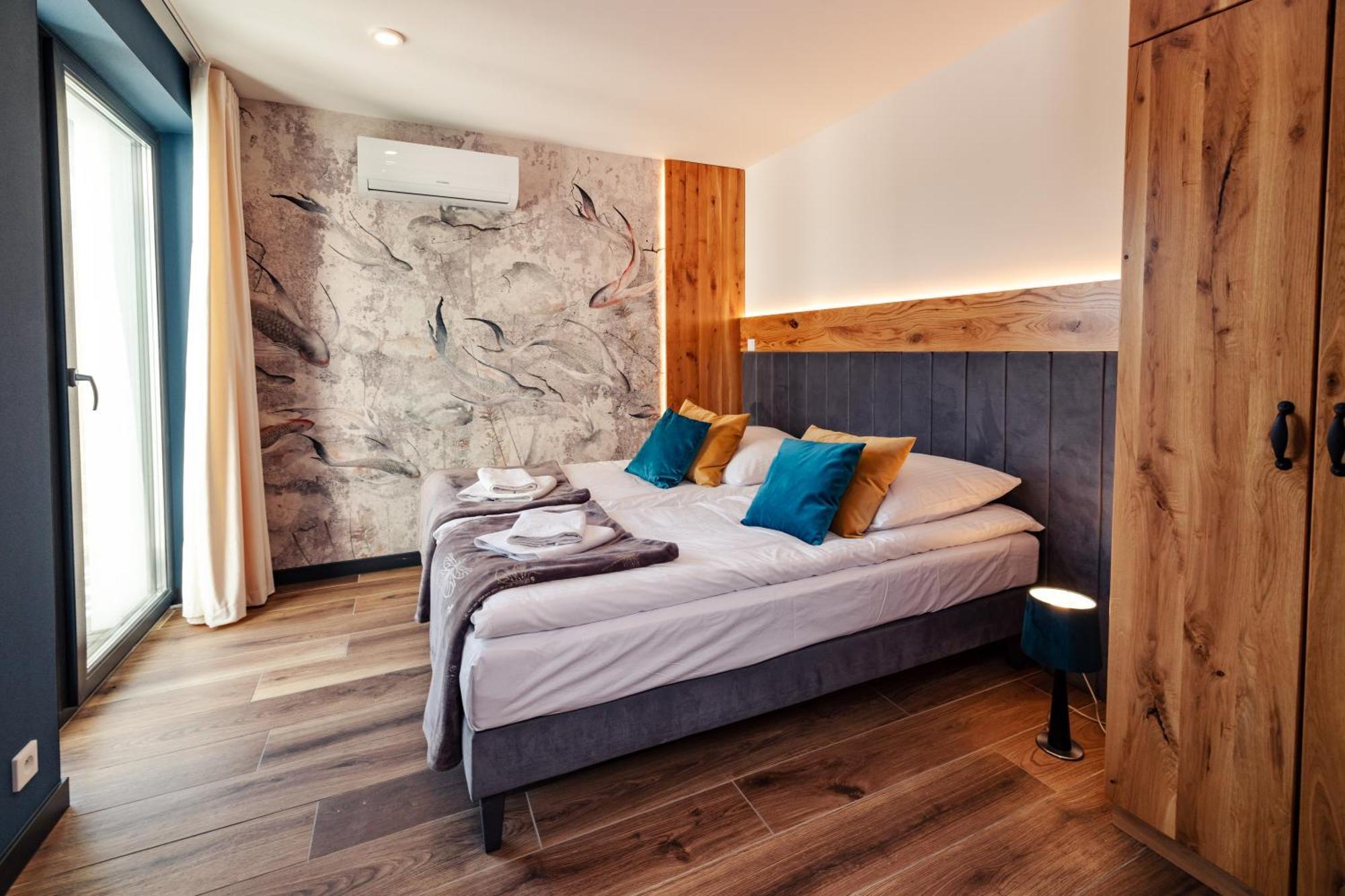Debowy Dwor Hotel Ruda Rozaniecka Ngoại thất bức ảnh